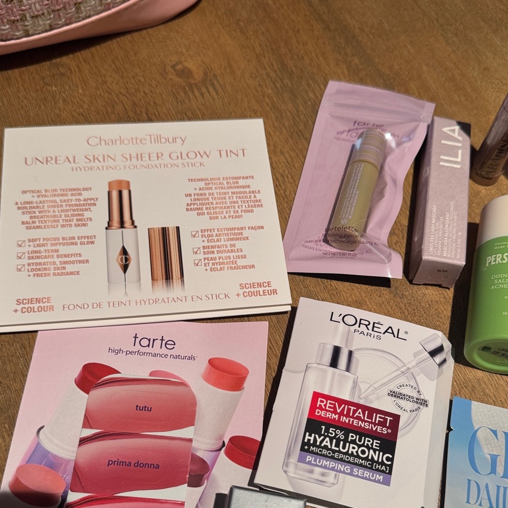 46-Piece Beauty Sample Lot + Pink Tweed Makeup Case | Skincare, Makeup & Hair - Picture 7 of 9